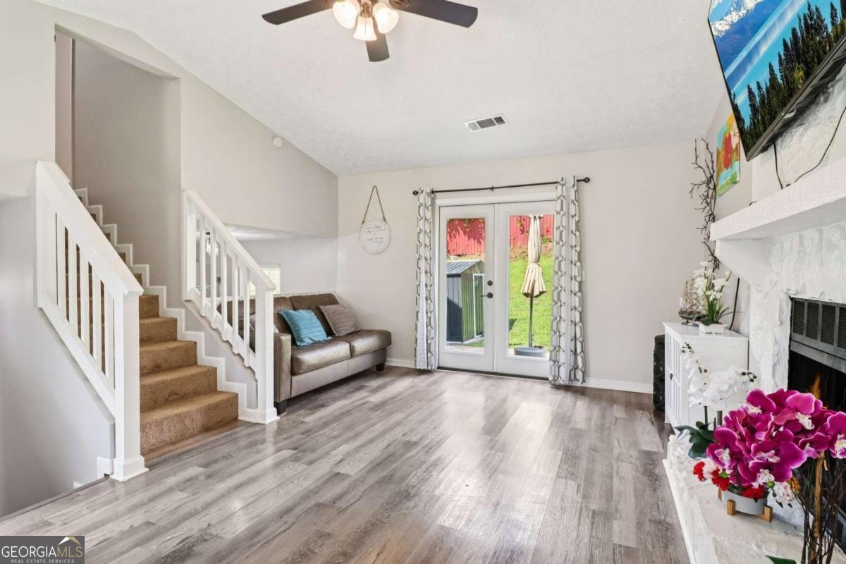 1126 Mainstreet Valley Drive Stone Mountain - 4