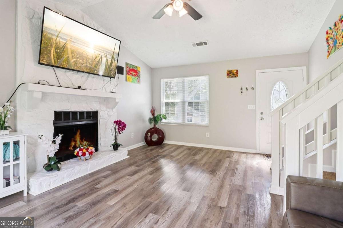 1126 Mainstreet Valley Drive Stone Mountain - 5