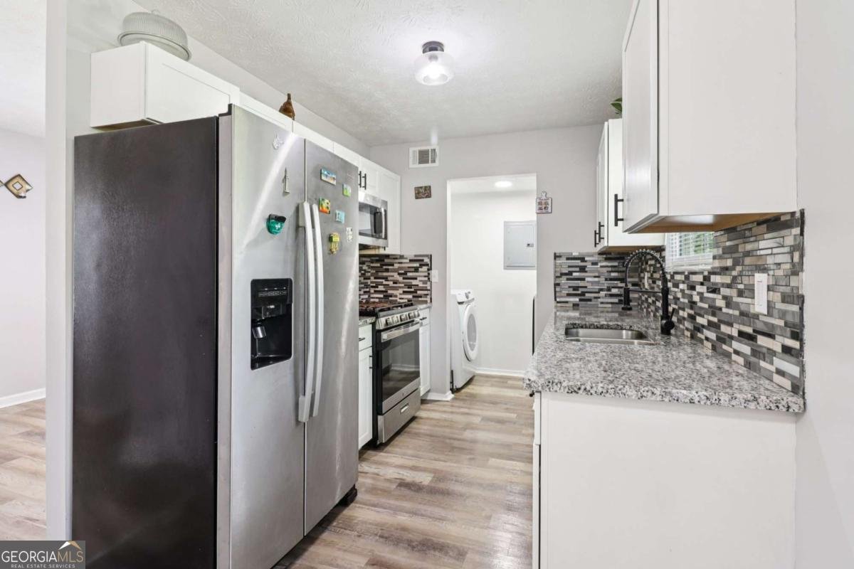 1126 Mainstreet Valley Drive Stone Mountain - 8