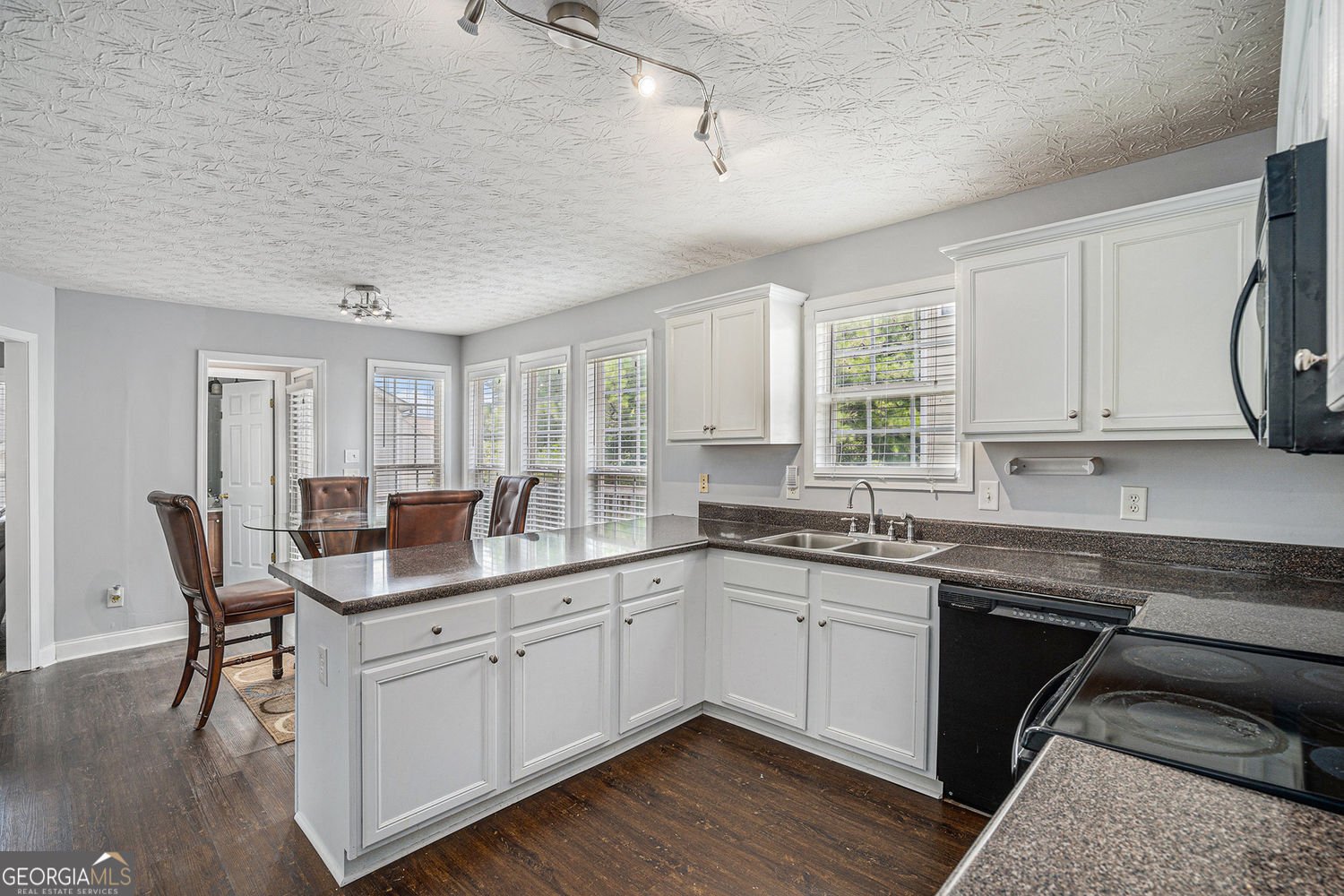 201 Providence Drive Dallas - 12