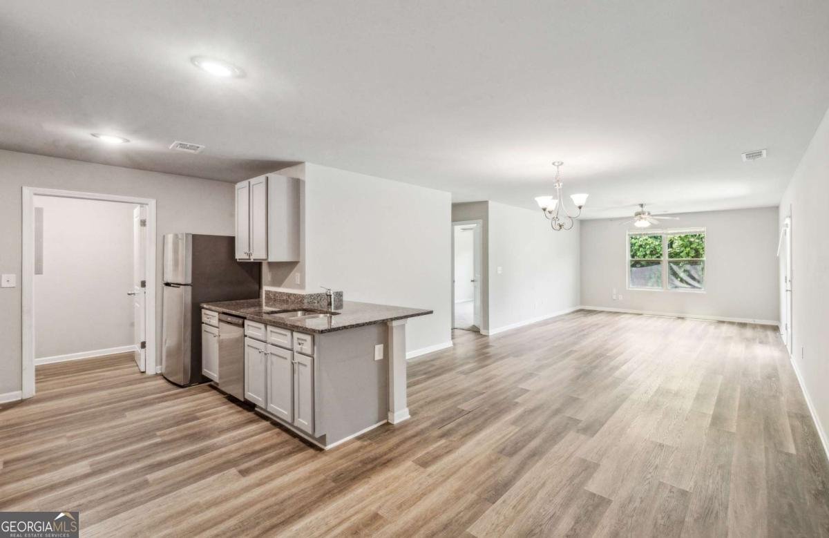 122 Lexington Avenue Griffin - 3