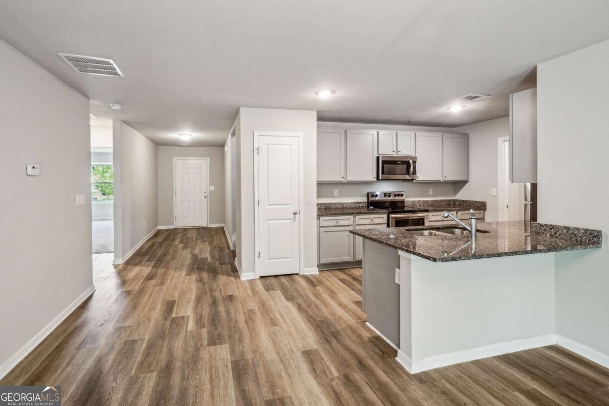 122 Lexington Avenue Griffin - 5