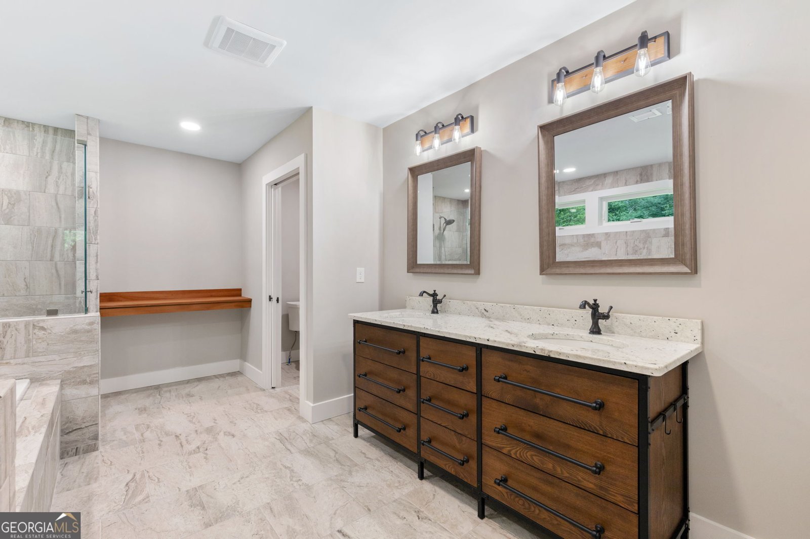 4847 Lakewood Drive Acworth - 33