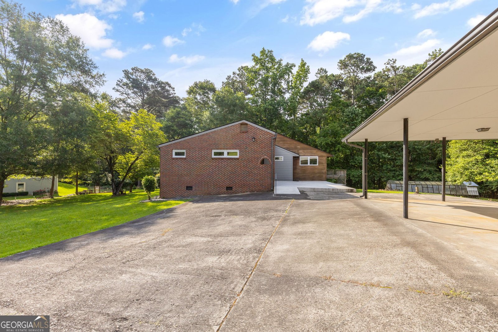4847 Lakewood Drive Acworth - 40