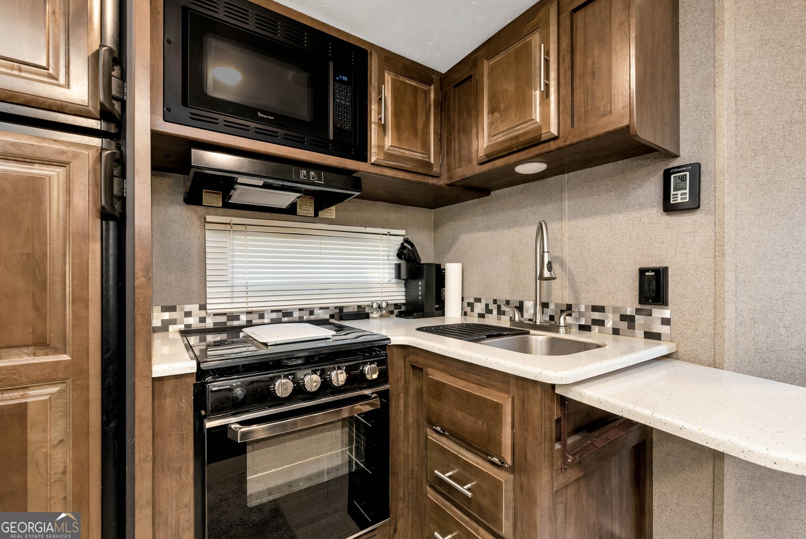 518 Riverside Drive Cleveland - 16