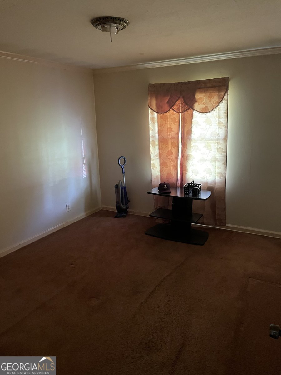 221 James Street Winder - 13