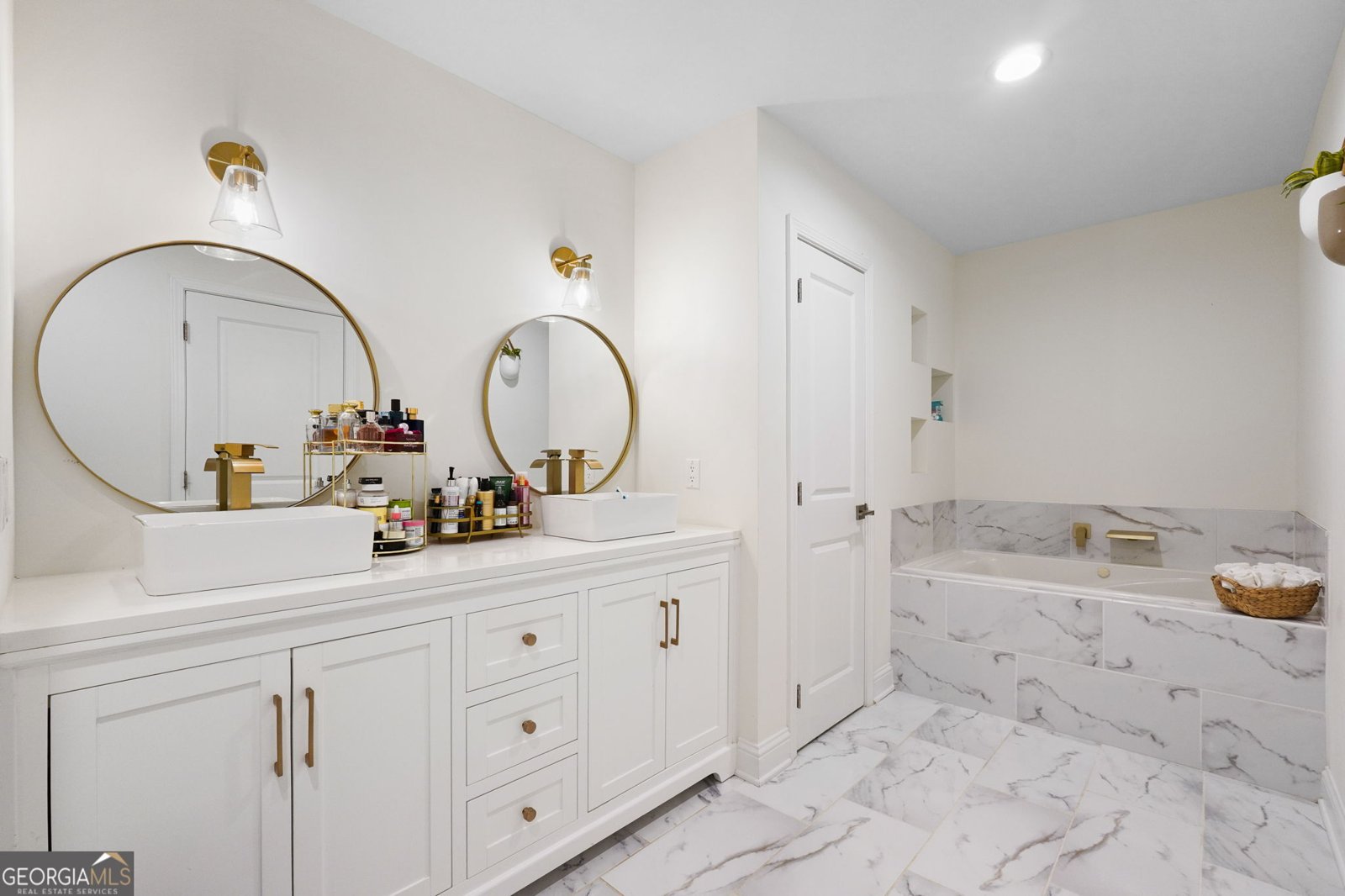9477 Forest Knoll Drive Jonesboro - 18