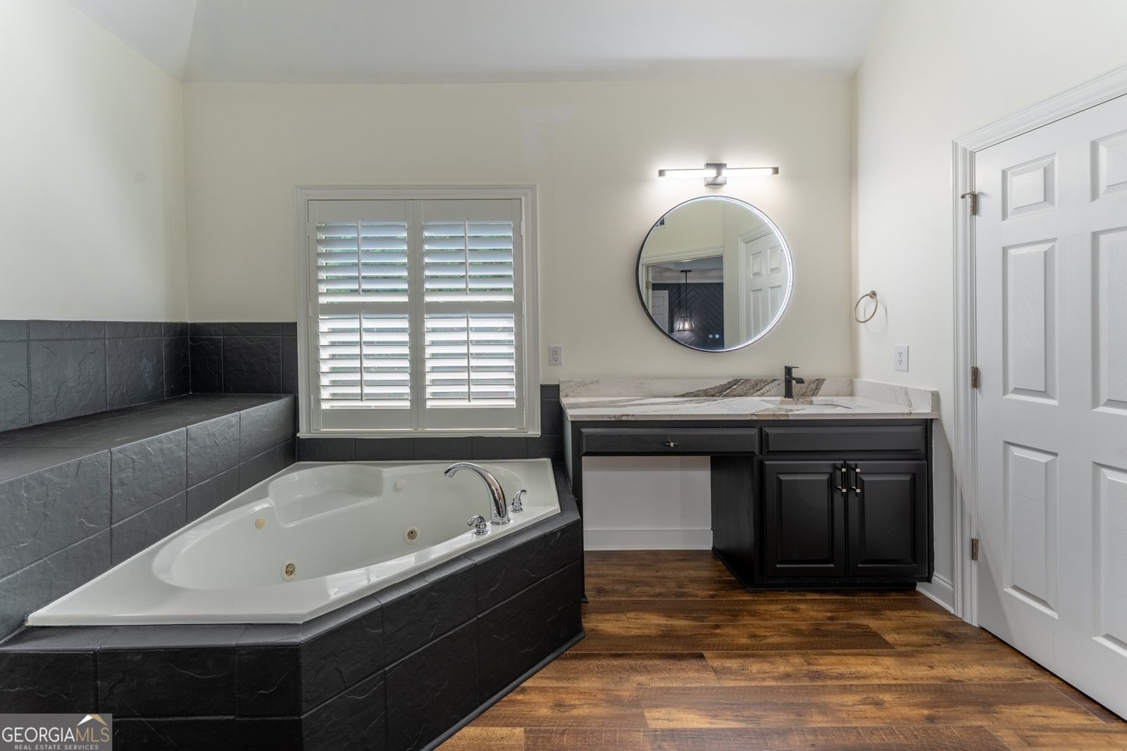 5885 Trailwood Court Suwanee - 27