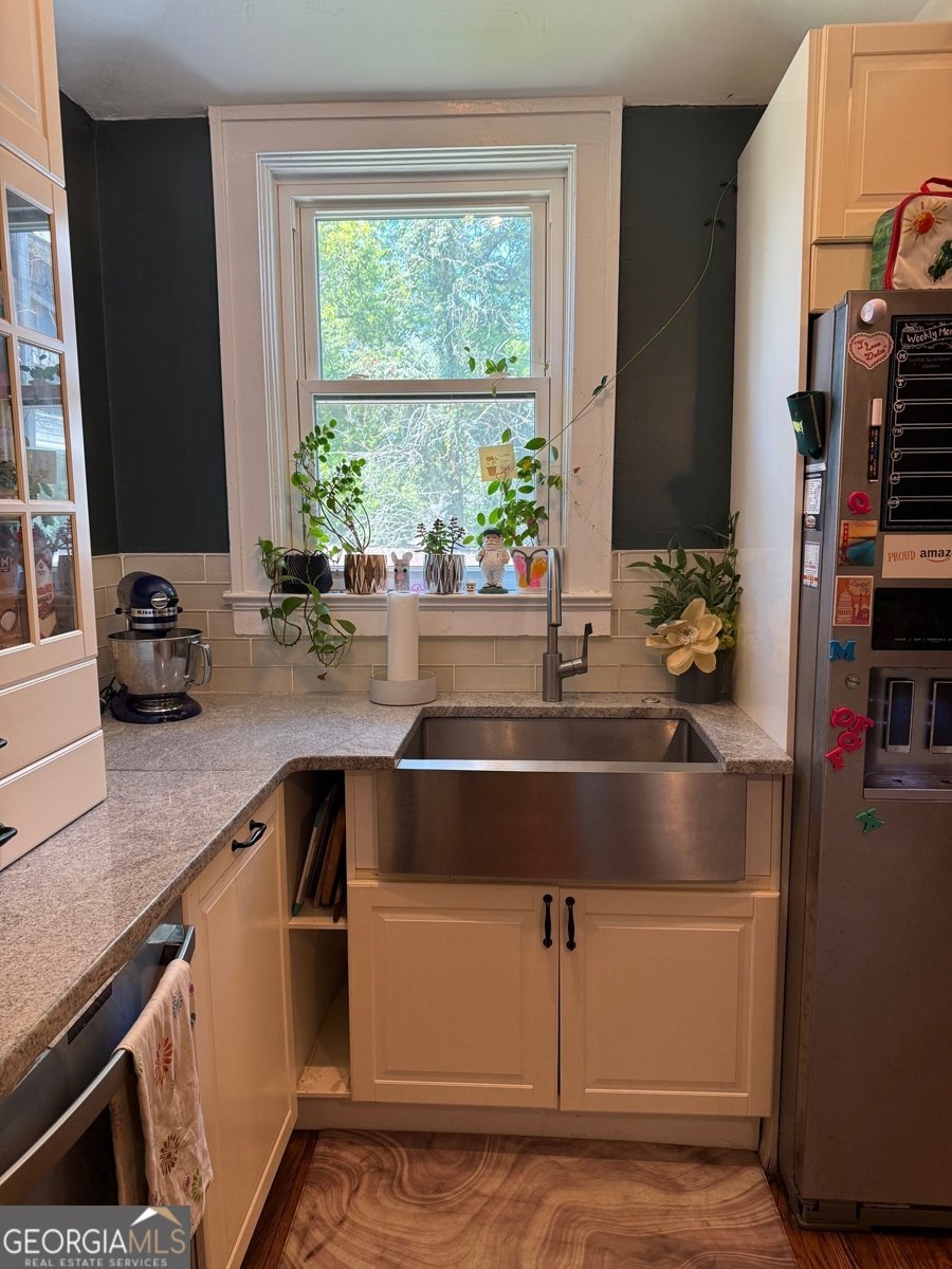 3752 Ridge Avenue Macon - 27