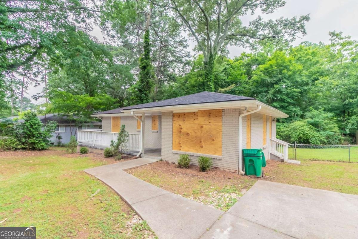 1421 Dennis Drive Decatur - 3