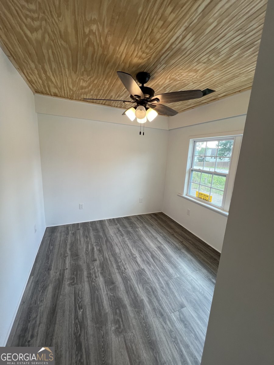 10591 Flat Shoals Road Covington - 11
