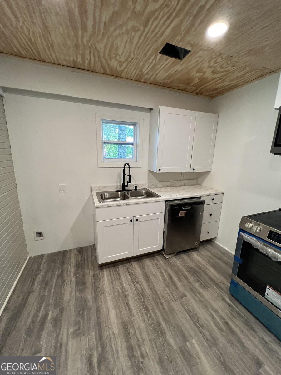 10591 Flat Shoals Road Covington - 13