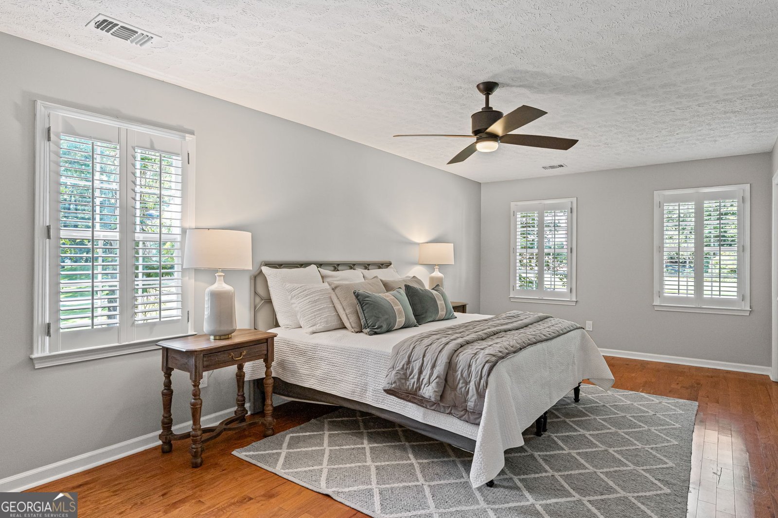 220 Hollyridge Drive Roswell - 24