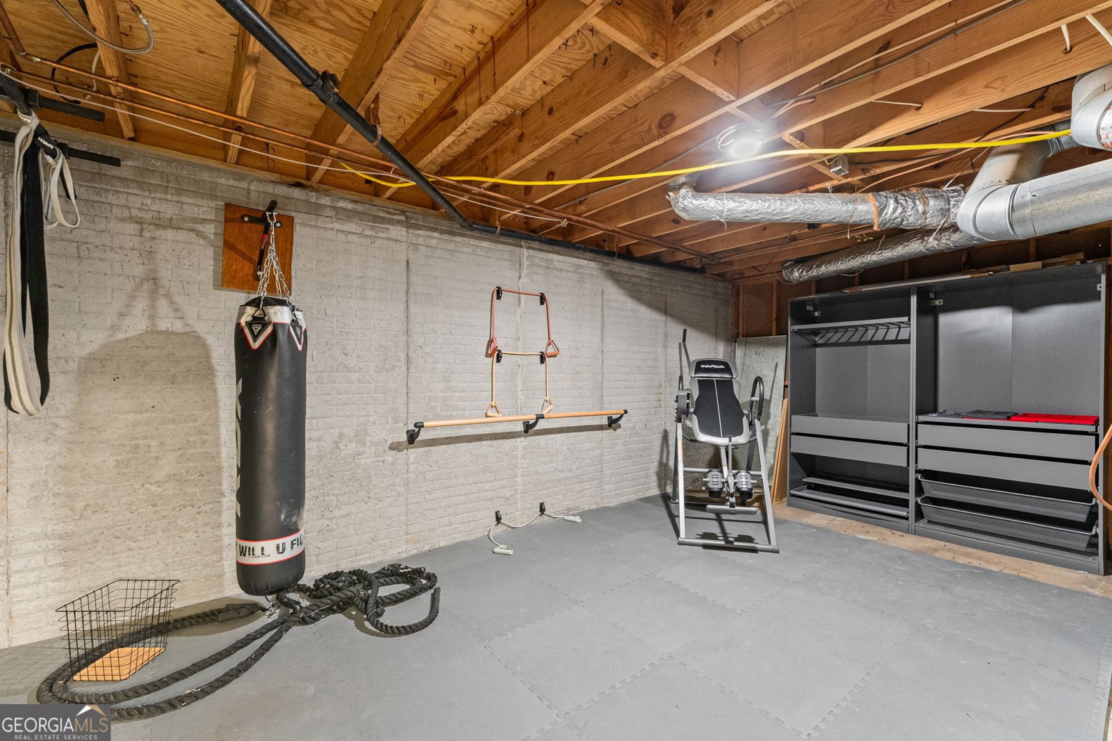 220 Hollyridge Drive Roswell - 38