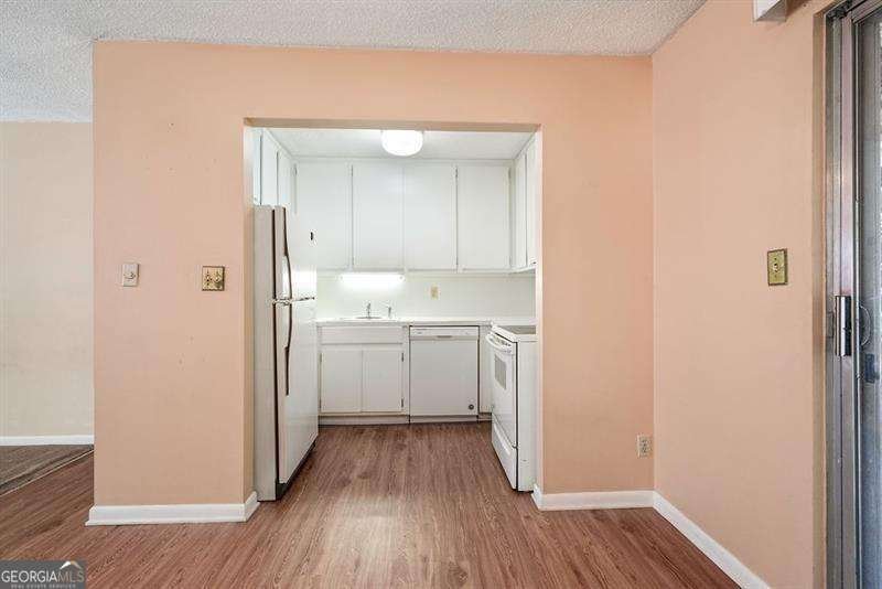 4266 Roswell Road Atlanta - 5