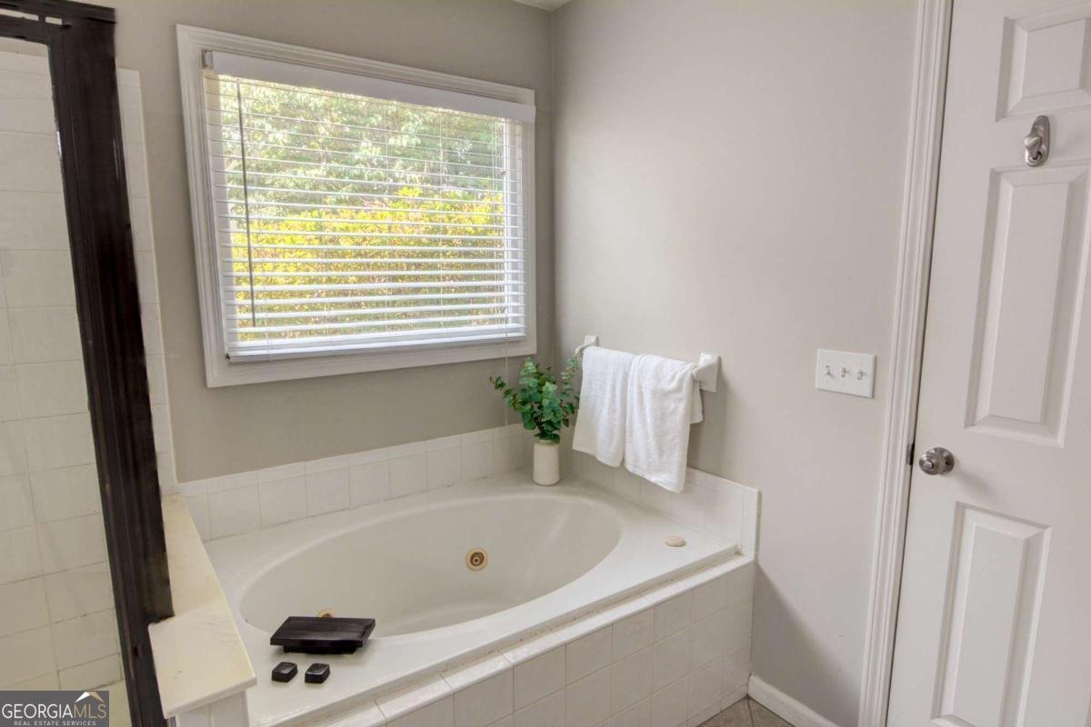 4785 Pomarine Circle Peachtree Corners - 34