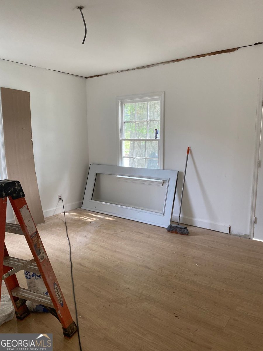546 Hamilton E Holmes Drive Atlanta - 6