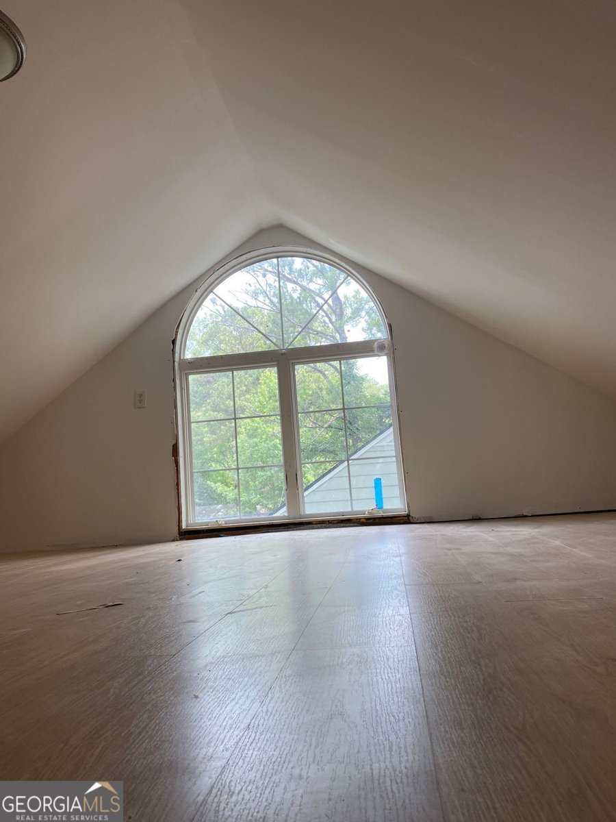 546 Hamilton E Holmes Drive Atlanta - 9