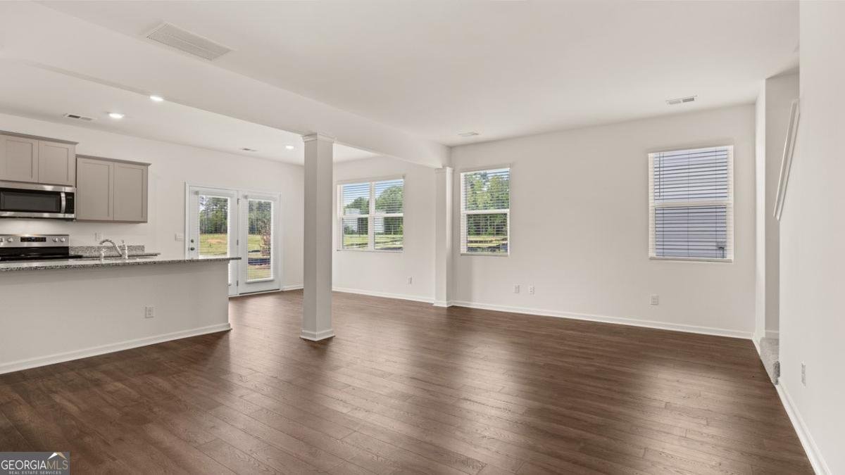 12071 Conrad Circle Hampton - 12