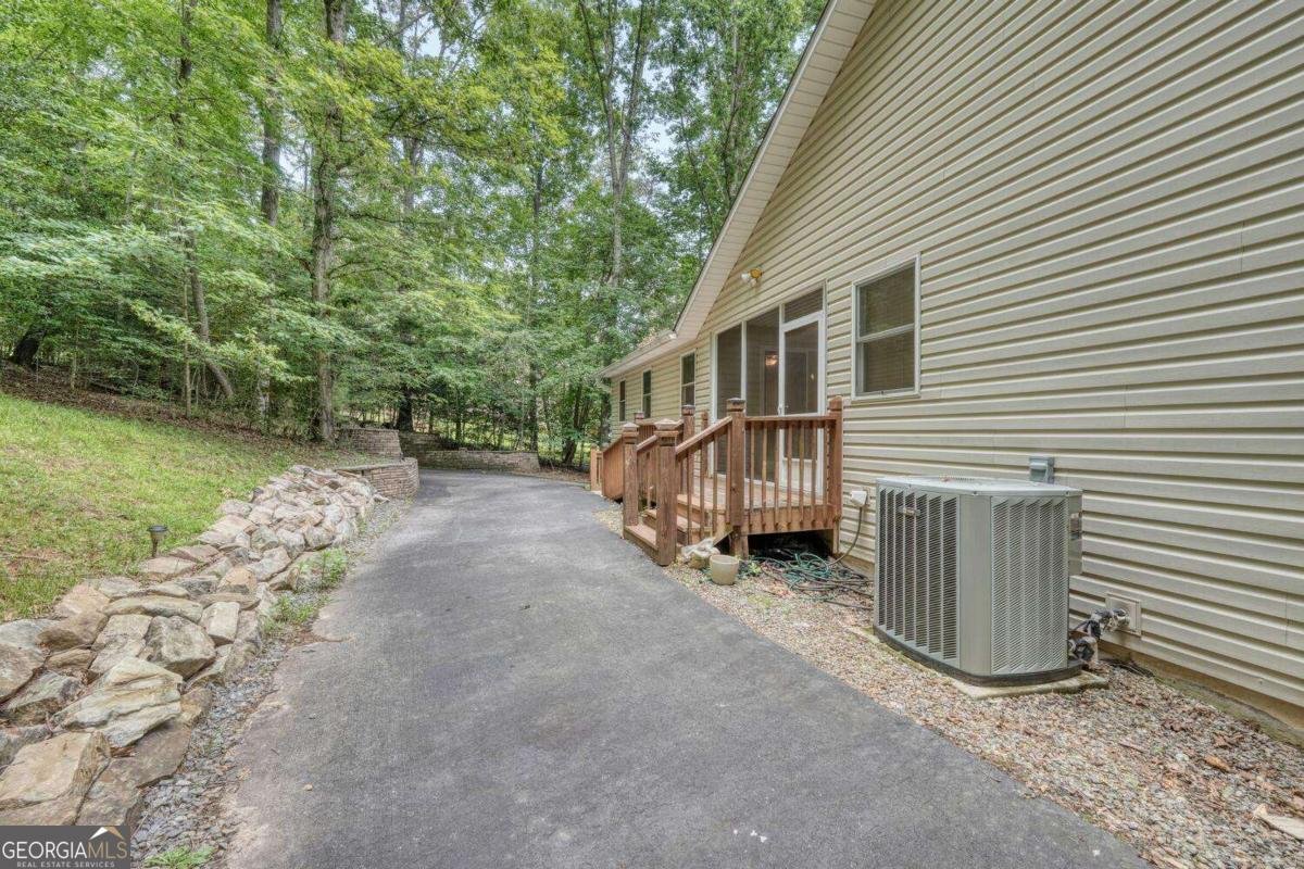 2087 Woodlake Lane Young Harris - 6