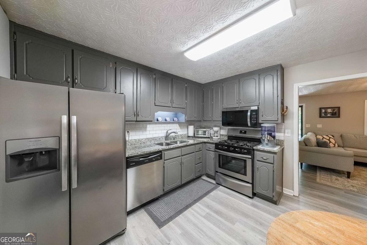 269 POWDER MILL Drive Dallas - 12
