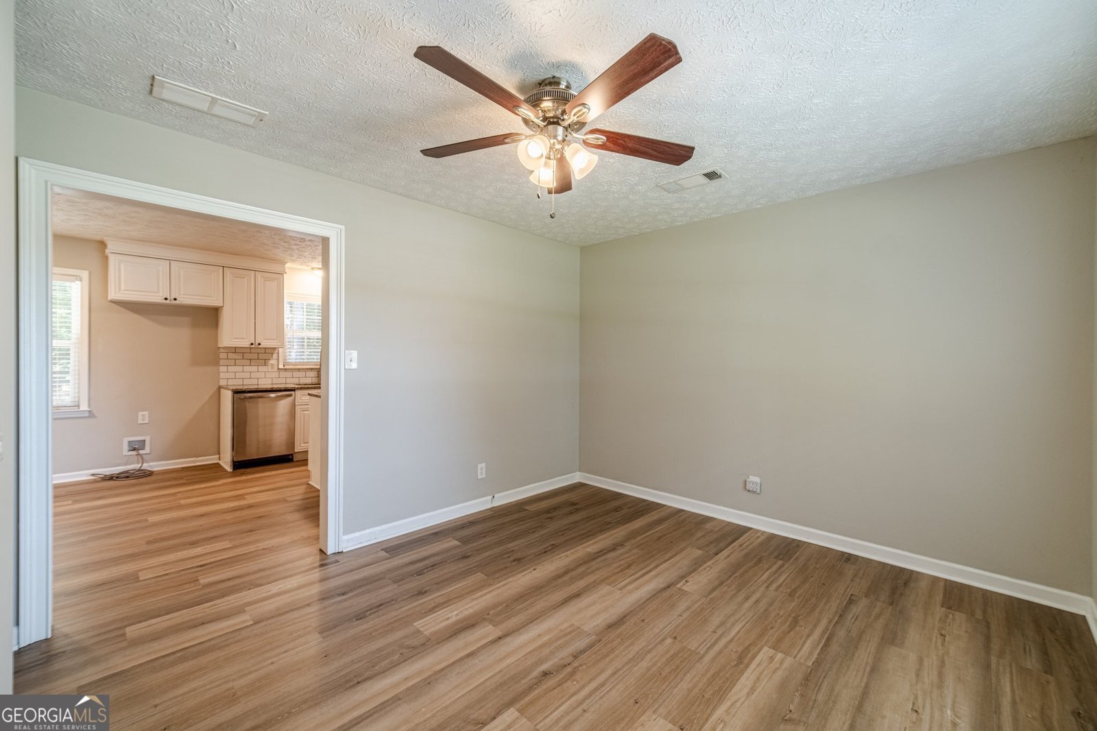 140 Wright Street Winder - 3