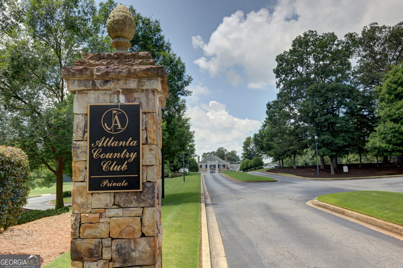 562 Pine Valley Road Marietta - 29