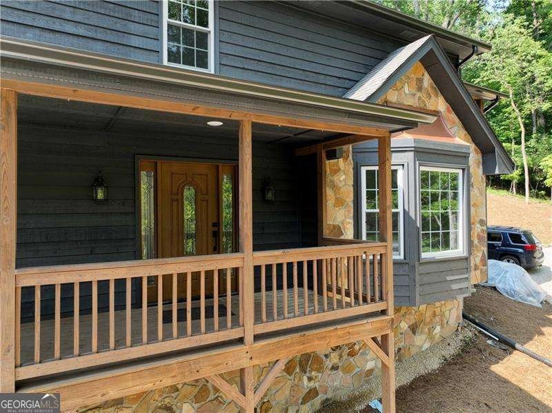 260 LAKEMONT Drive Roswell - 1