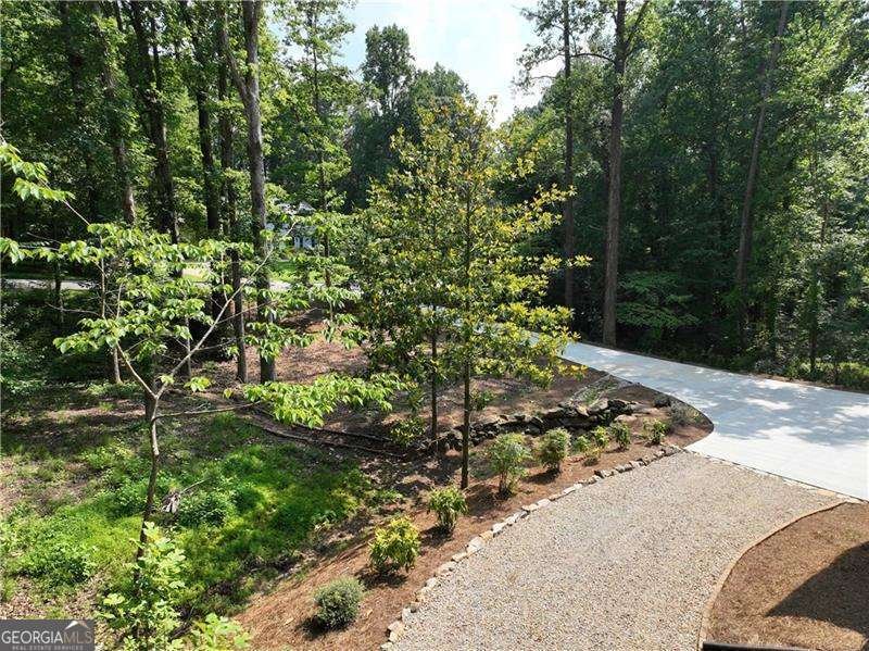 260 LAKEMONT Drive Roswell - 11