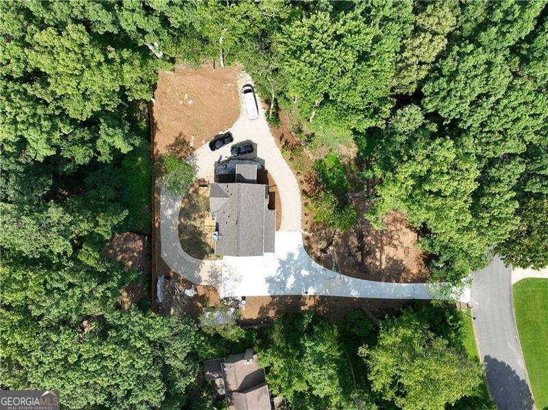 260 LAKEMONT Drive Roswell - 13