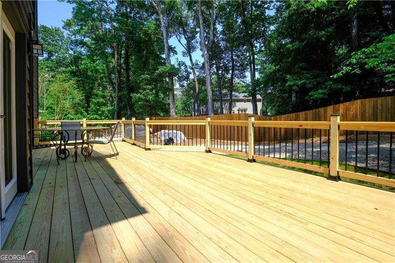 260 LAKEMONT Drive Roswell - 15