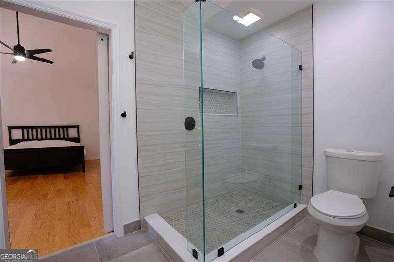 260 LAKEMONT Drive Roswell - 23