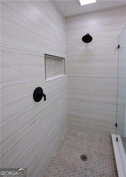260 LAKEMONT Drive Roswell - 24