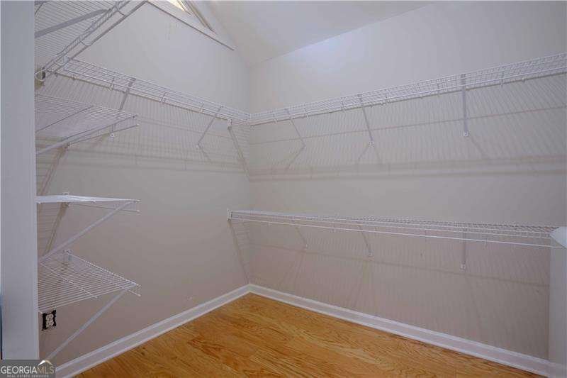 260 LAKEMONT Drive Roswell - 29