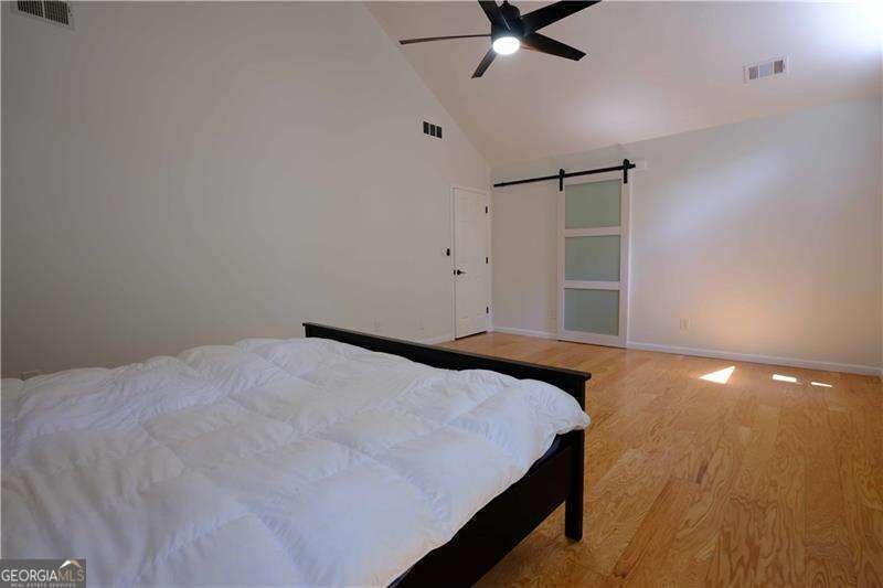 260 LAKEMONT Drive Roswell - 32