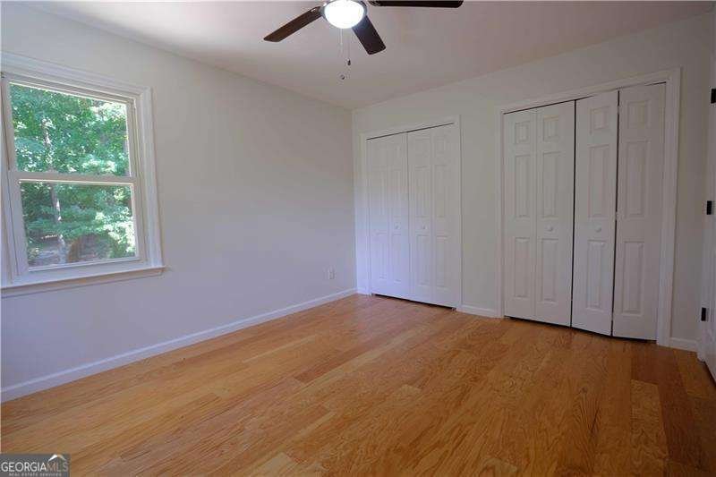 260 LAKEMONT Drive Roswell - 37