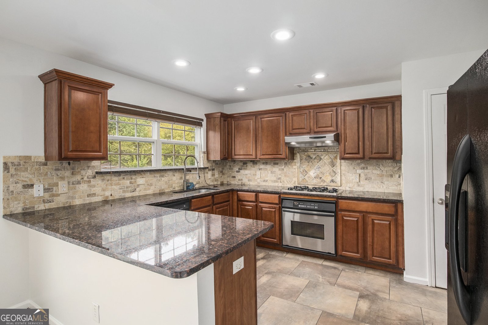 926 Hawthorn Lane Grayson - 8