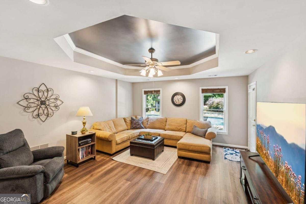 1031 Lansmoore Way Suwanee - 35
