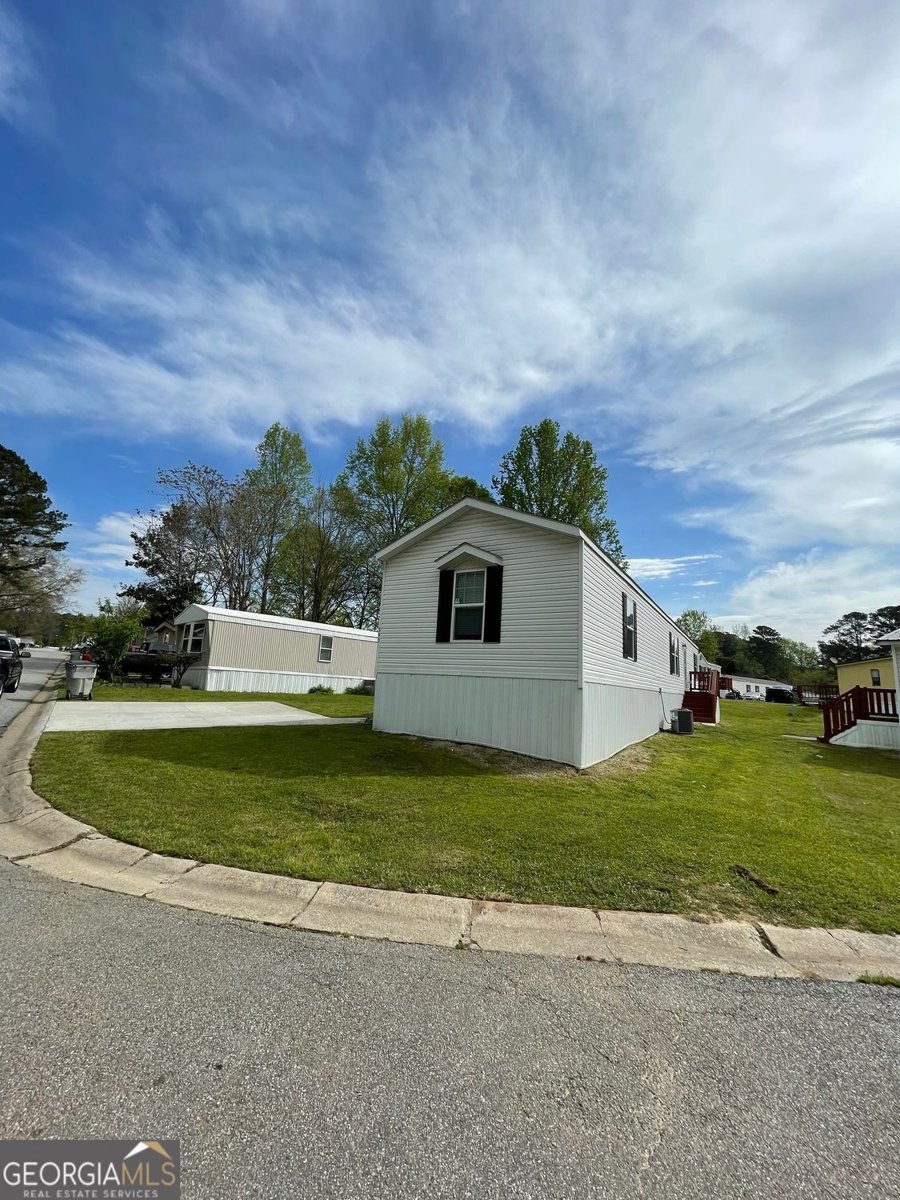 390 Malibu Drive Fayetteville - 1