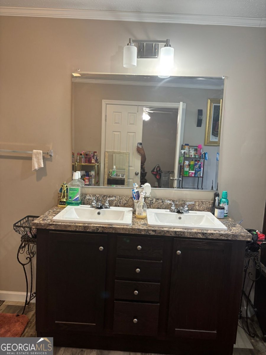 390 Malibu Drive Fayetteville - 17