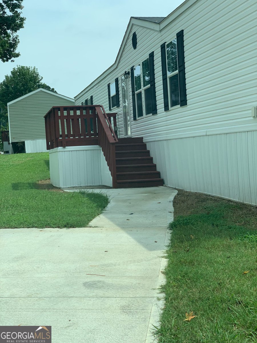390 Malibu Drive Fayetteville - 3