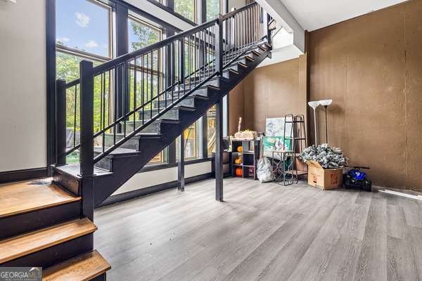 245 Cook Street Alto - 26