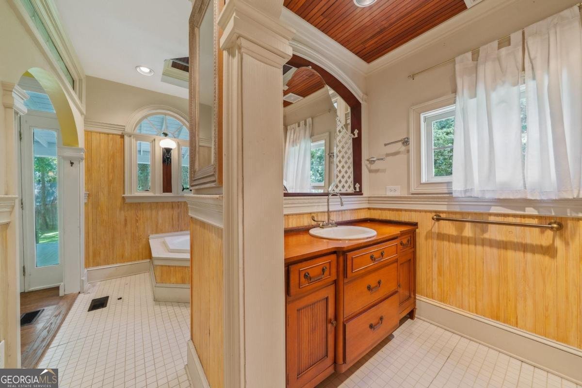 671 Madison Road Eatonton - 23