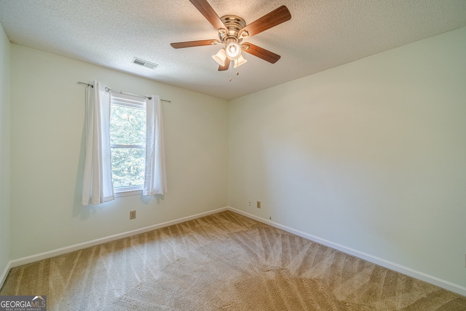 4989 WOODFALL Drive Lilburn - 1