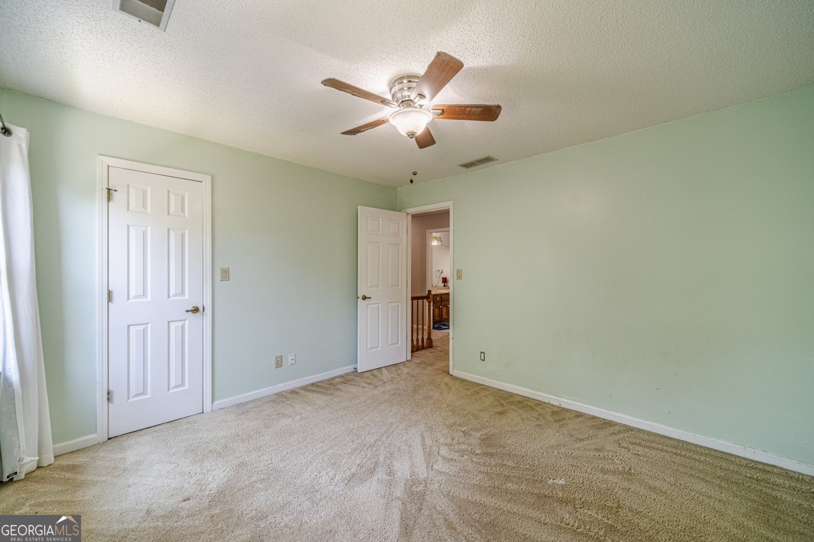 4989 WOODFALL Drive Lilburn - 5