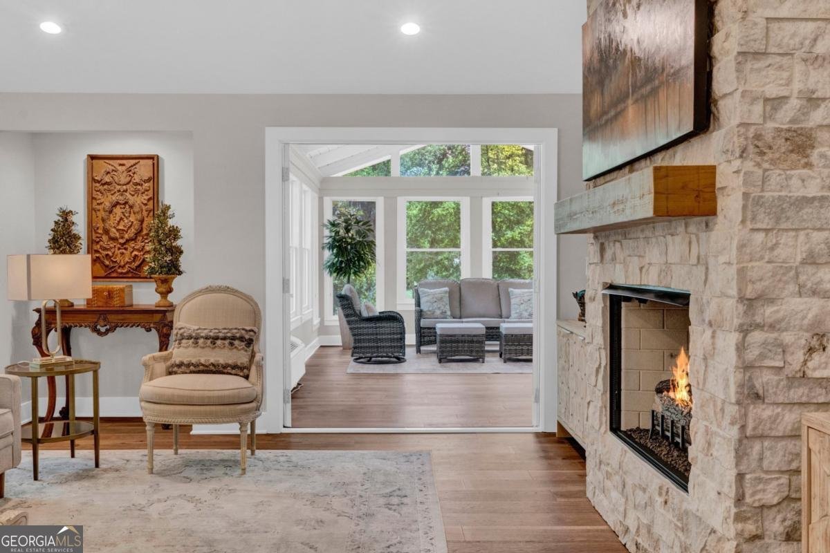 230 Thistlewood Lane Roswell - 2