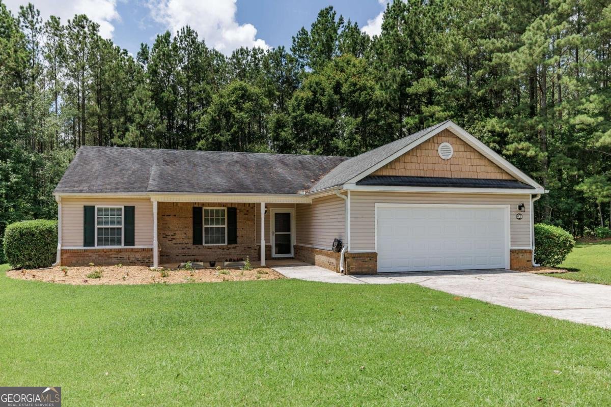 94 Pinewood Circle Colbert - 1