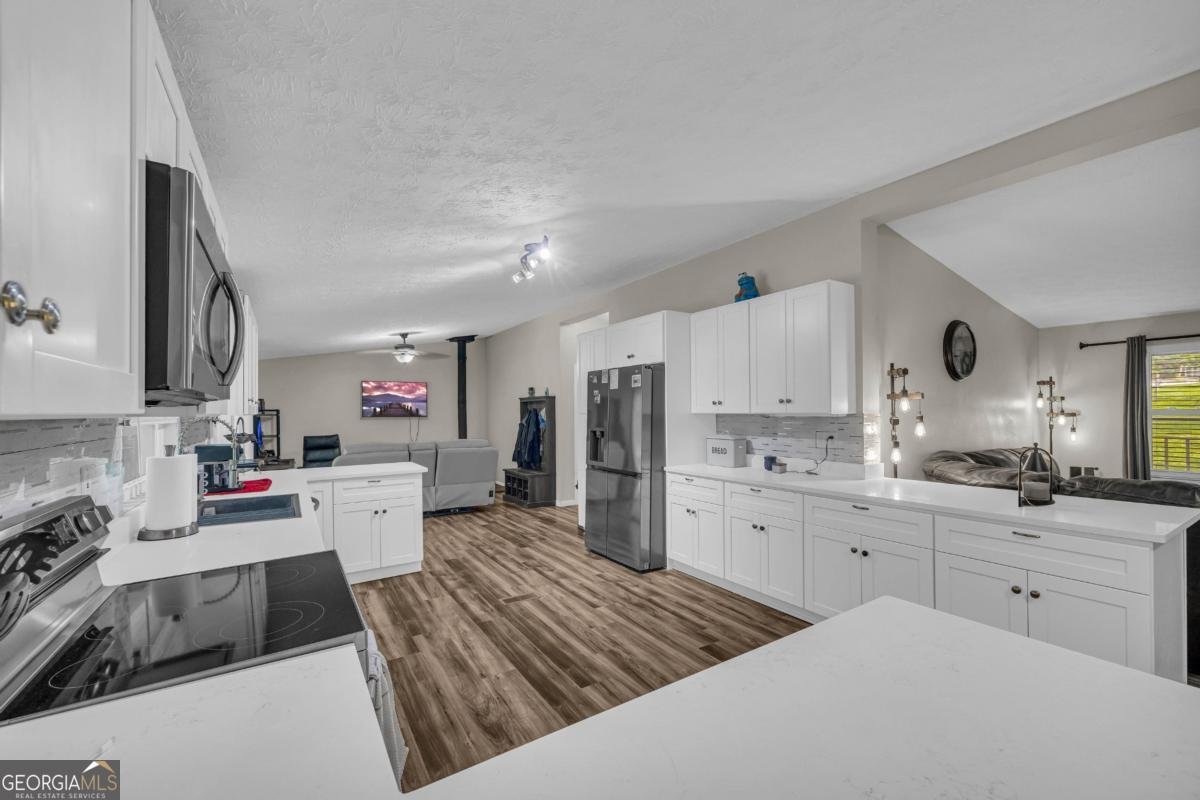 5711 Hill View Drive Oxford - 10