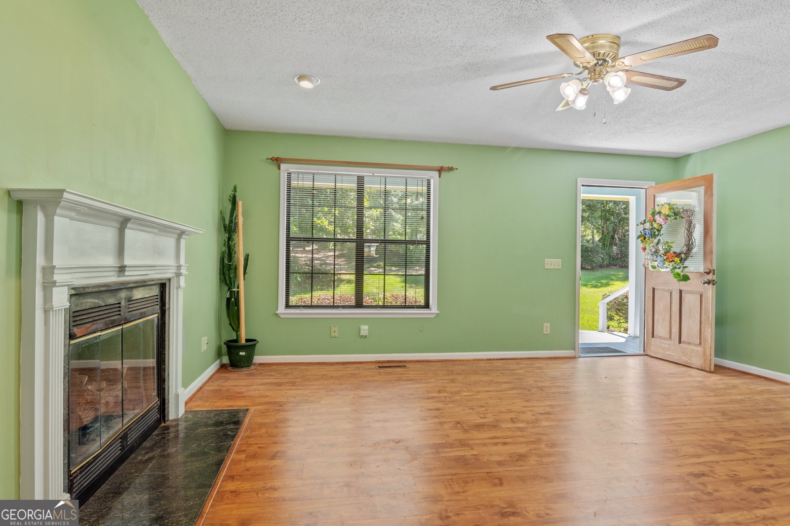 195 Lake Drive Sandersville - 11