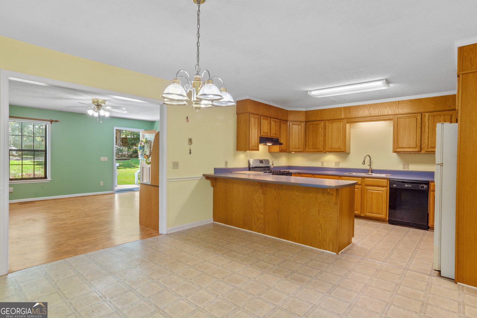195 Lake Drive Sandersville - 16